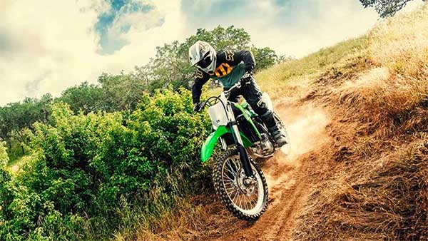 KLX 300 డ్యూయల్ స్పోర్ట్ బైక్ ఆవిష్కరించిన కవాసకి ; పూర్తి వివరాలు
