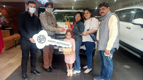 గ్లోస్టర్ ఎస్యూవీ డెలివరీస్ షురూ చేసిన ఎంజి మోటార్స్