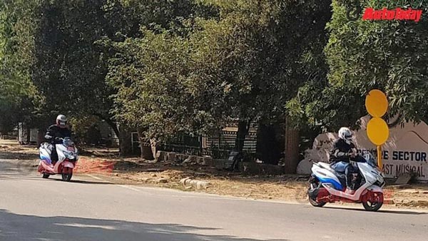 సుజుకి బర్గ్మ్యాన్ స్ట్రీట్ ఆధారంగా ఎలక్ట్రిక్ స్కూటర్ రానుందా? స్పై పిక్స్