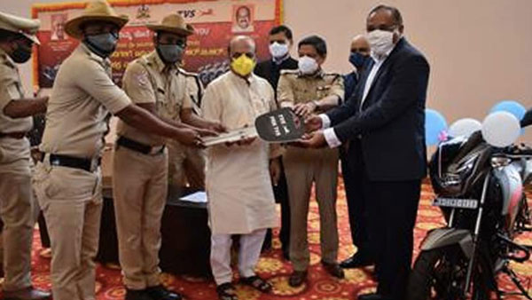 పోలీస్ ఫేవరెట్ మోటార్సైకిల్గా మారిన టీవీఎస్ అపాచే