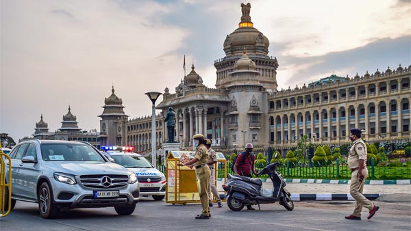 రూ. 30 వేల విలువైన స్కూటర్కి రూ. 42 వేలు ఫైన్.. చివరికి ఏమైందంటే ?
