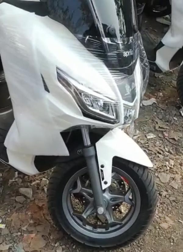 న్యూ ఎప్రిలియా SXR 160 స్కూటర్, డీలర్షిప్కి వచ్చేసిందోచ్