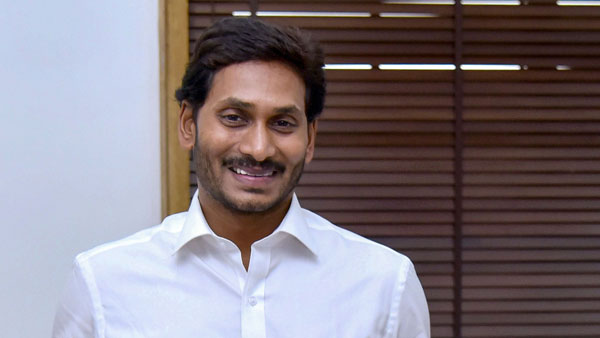 ఎలక్ట్రిక్ వాహనాల వాడకంపై సంచలన నిర్ణయం తీసుకున్న జగన్ ప్రభుత్వం.. అదేంటో తెలుసా ?