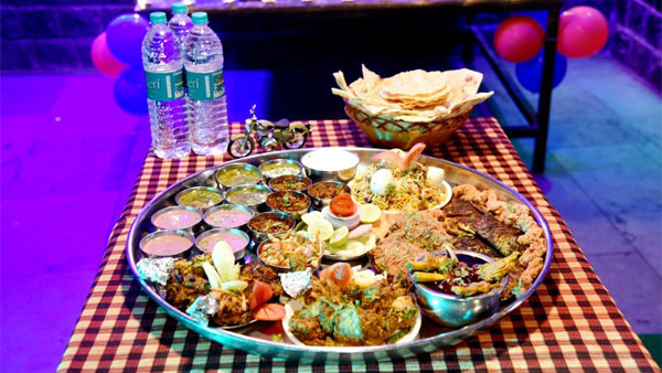 బువ్వ తిను, బుల్లెట్ బైక్ పట్టుకెళ్లు: రాయల్ ఎన్ఫీల్డ్ 'బుల్లెట్' థాలి ఛాలెంజ్