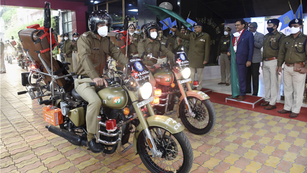 సైనికుల కోసం బుల్లెట్ బైక్లనే మొబైల్ అంబులెన్స్లుగా మార్చేశారు..