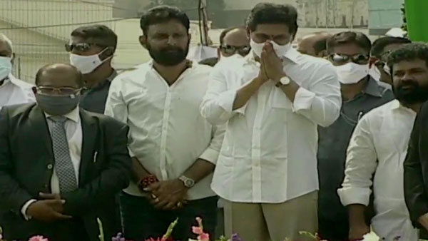 మాట నిలబెట్టుకున్న జగన్మోహన్రెడ్డి.. రేషన్ డోర్ డెలివరీకి సర్వం సిద్ధం