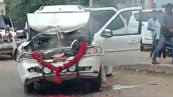 ప్రమాదంలో చిక్కుకున్న పళనిస్వామి కాన్వాయ్లోని కార్.. ఈ ప్రమాదం ఎలా జరిగింది వీడియో చూడండి ?