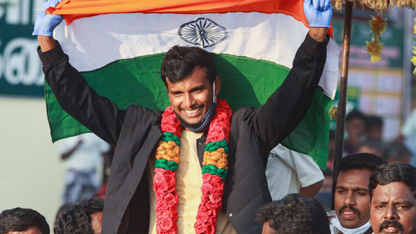 ఘన విజయం సాధించిన ఇండియన్ క్రికెట్ టీమ్కి ఆనంద్ మహీంద్రా స్పెషల్ గిఫ్ట్.. ఏంటో తెలుసా..!
