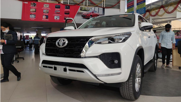 డీలర్ల వద్దకు చేరుకుంటున్న కొత్త 2021 టొయోటా ఫార్చ్యూనర్ ఫేస్లిఫ్ట్