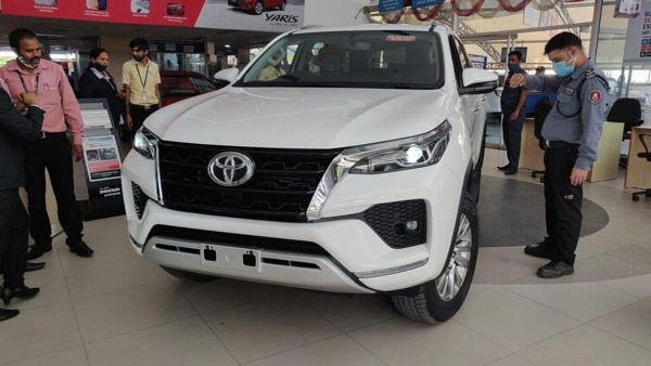 డీలర్ల వద్దకు చేరుకుంటున్న కొత్త 2021 టొయోటా ఫార్చ్యూనర్ ఫేస్లిఫ్ట్