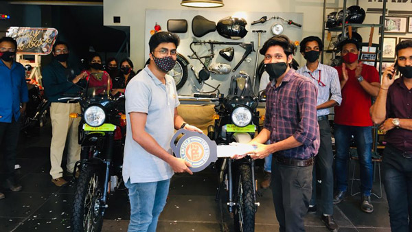 ఒక్క రోజులో 100 రాయల్ ఎన్ఫీల్డ్ హిమాలయన్ డెలివరీ