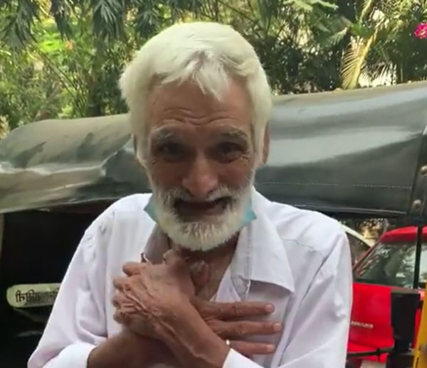మనవరాలు చదువు కోసం ఇంటిని అమ్మిన ఆటో తాత
