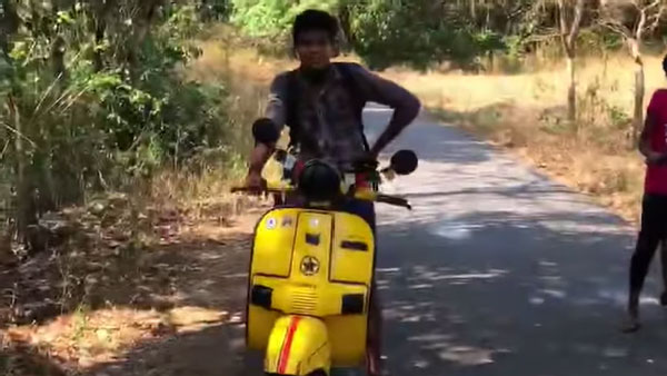 ఔరా.. ఏమి క్రియేషన్.. స్కూటర్ సైకిల్ అయిపోయింది