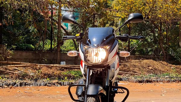 కొత్త కలర్లో దర్శనమిచ్చిన బజాజ్ పల్సర్ 150 బైక్ : వివరాలు
