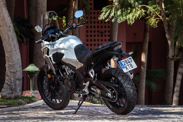 భారత్లో హోండా CB500X అడ్వెంచర్ టూరర్ లాంచ్ ; ధర & వివరాలు