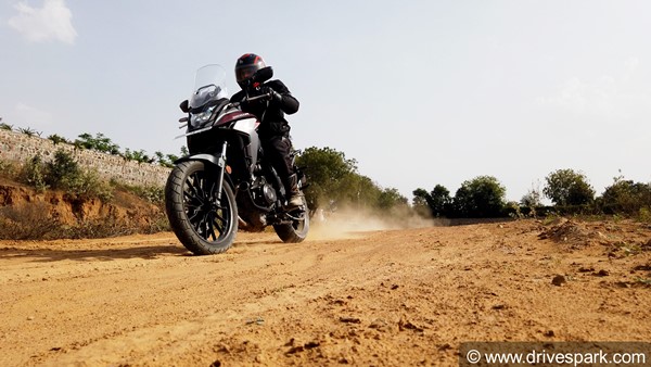 హోండా CB500X ఫస్ట్ రైడ్ రివ్యూ ; ఫీచర్స్, పర్ఫామెన్స్ & పూర్తి వివరాలు