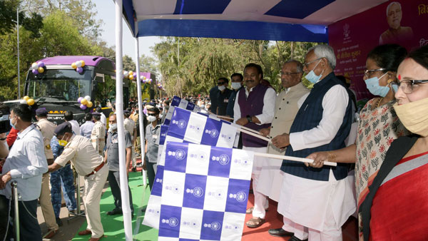 ఒకేసారి 12 ఎలక్ట్రిక్ బస్సులను ప్రారంభించిన బీహార్ గవర్నమెంట్.. కారణం ఏంటో తెలుసా..!