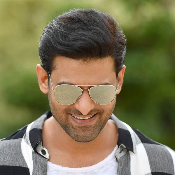 కొత్త లగ్జరీ కార్ కొన్న డార్లింగ్ ప్రభాస్; దీని ధర ఎన్ని కొట్లో తెలుసా?