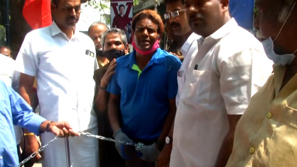 తలకిందులుగా నడుస్తూ కారునే లాగేసిన యోగా గురువు.. ఎందుకో తెలుసా..!