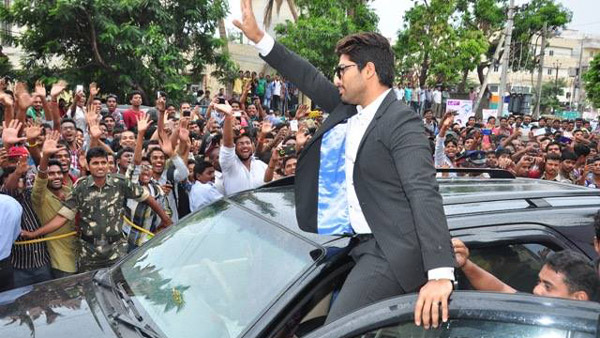 స్టైలిష్ స్టార్ బర్త్ డే స్పెషల్.. అల్లు అర్జున్ స్పెషల్ లగ్జరీ కార్స్, ఎలా ఉన్నాయో చూసారా..!