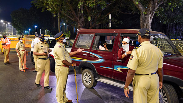 నైట్ కర్ఫ్యూ; ఒక్కరోజులో 68 వాహనాల స్వాధీనం.. ఎక్కడో తెలుసా?