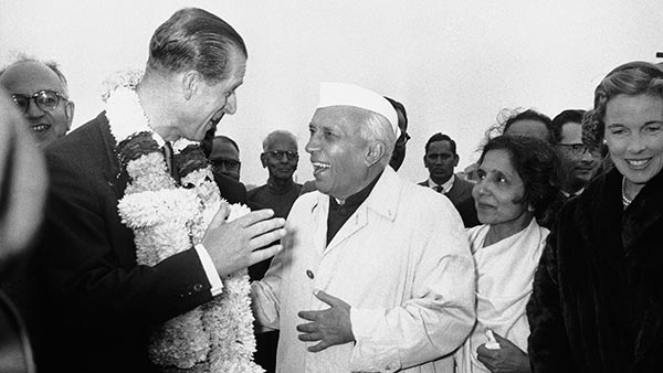 ల్యాండ్ రోవర్పై ప్రేమ; అంతిమ యాత్రకు కూడా అదే.. ఇది ఒక రాజు కోరిక