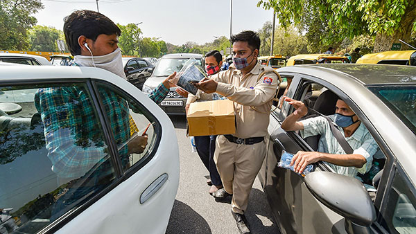 ఫేస్ మాస్క్ లేనందుకు గవర్నమెంట్ బస్ డ్రైవర్కు జరిమానా; పూర్తి వివరాలు