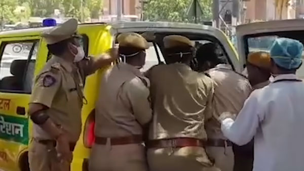 కర్ఫ్యూ సమయంలో పట్టుబడ్డారో.. ఇక అంబులెన్స్లోకే, ఎందుకంటే?