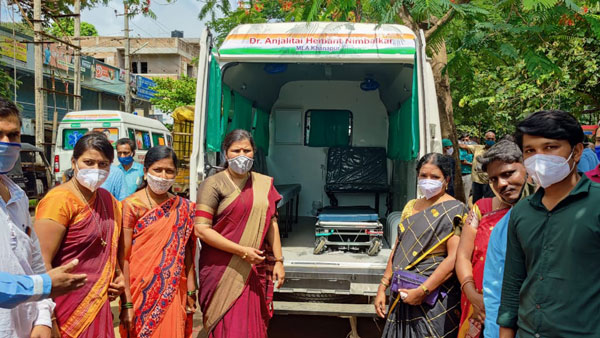 అంబులెన్స్ డ్రైవర్గా మారిన కాంగ్రెస్ ఎమ్మెల్యే.. ఎక్కడో తెలుసా?