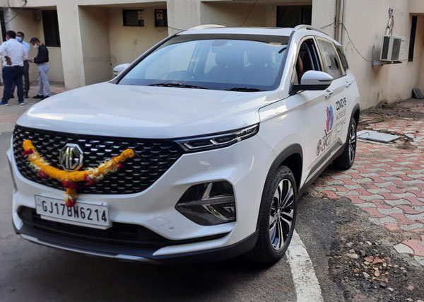 కోవిడ్-19 మొబైల్ టెస్టింగ్ యూనిట్గా మారిన ఎమ్జి హెక్టర్ ప్లస్ ఎస్యూవీ