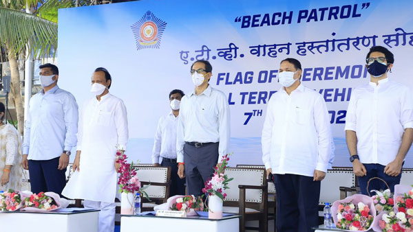 ముంబై పోలీసులకు 10 ఏటివి లను బహుమతిగా ఇచ్చిన రిలయన్స్ సంస్థ