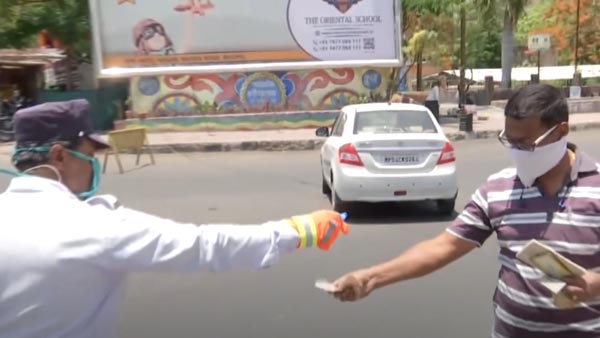 ఒక్క వీడియోతో 12 మంది యువకులు బుక్కయ్యారు.. ఇంతకు వీరు ఏంచేశారో తెలుసా?