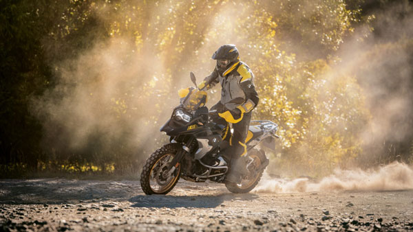 భారత్లో విడుదలైన BMW R 1250 GS & R 1250 GS అడ్వెంచర్ బైక్స్; ధర & వివరాలు