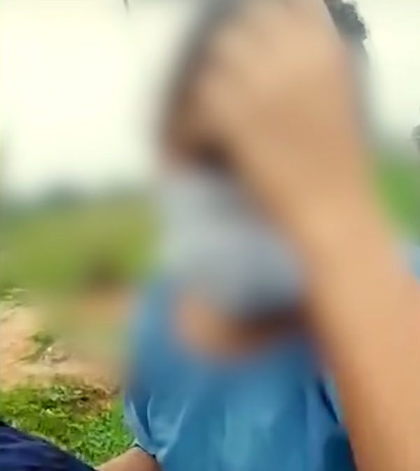 బైక్ రైడింగ్లో దంపతుల వెకిలి చేష్టలు.. మండిపడ్డ స్థానికులు.. ఏం జరిగిందో వీడియో చూడండి