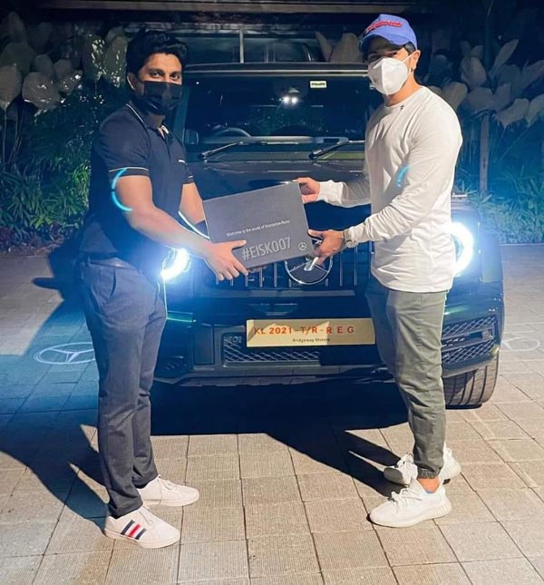 దుల్కర్ సల్మాన్ గ్యారేజిలో చేరిన మరో లగ్జరీ కారు; ధర రూ. 2.45 కోట్లు
