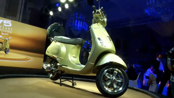 భారత్లో విడుదలైన కొత్త Vespa స్కూటర్స్; బుకింగ్ కేవలం రూ. 5,000 మాత్రమే