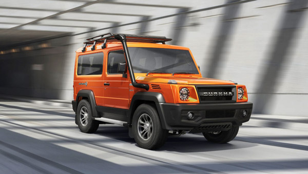 Force Gurkha వర్సెస్ Mahindra Thar: రెండింటిలో ఏది మేలంటారు?