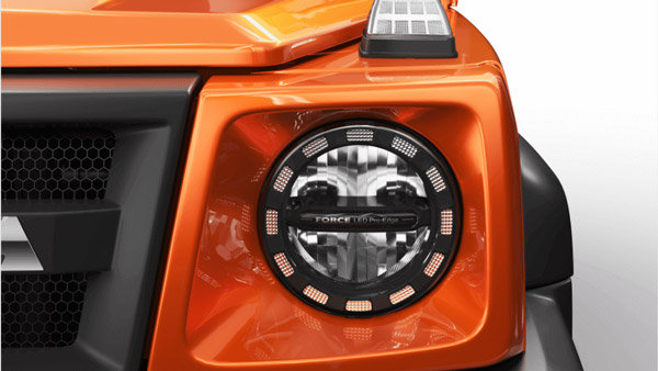 Force Gurkha వర్సెస్ Mahindra Thar: రెండింటిలో ఏది మేలంటారు?