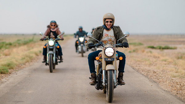 Classic 350 బైక్ టైర్ల కోసం Royal Enfield తో చేతులు కలిపిన Ceat