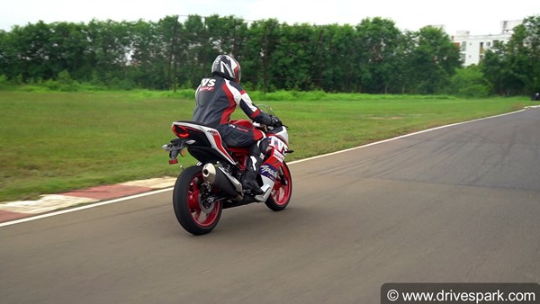 బైక్ రేసింగ్లో రారాజు.. '2021 Apache RR310' రివ్యూ; పర్ఫామెన్స్ అదుర్స్