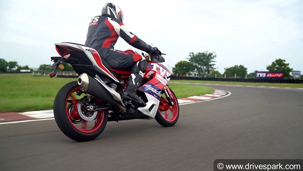 బైక్ రేసింగ్లో రారాజు.. '2021 Apache RR310' రివ్యూ; పర్ఫామెన్స్ అదుర్స్