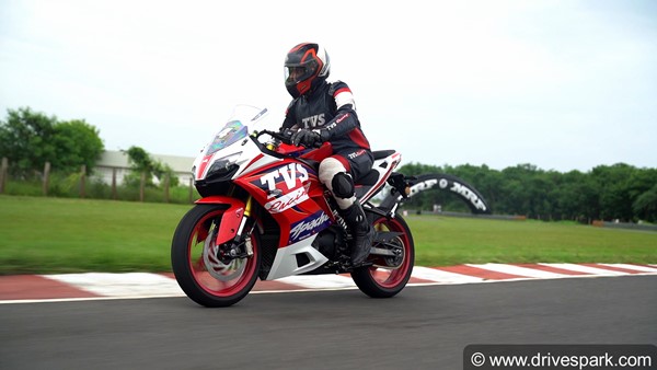 బైక్ రేసింగ్లో రారాజు.. '2021 Apache RR310' రివ్యూ; పర్ఫామెన్స్ అదుర్స్