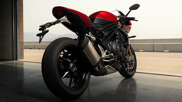Speed Triple 1200 RR ఆవిష్కరించిన Triumph; డిజైన్ & వివరాలు