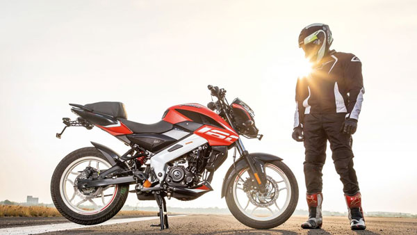 Bajaj Pulsar బైక్స్పై రూ.4,000 డిస్కౌంట్, త్వరపడండి!