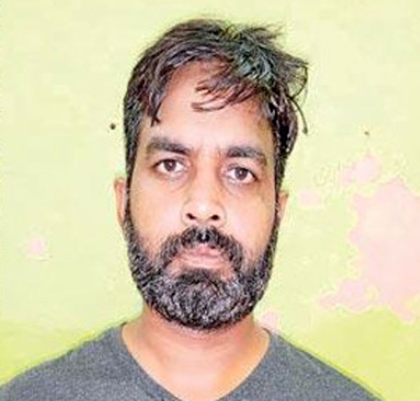 పోలీసులకే సవాల్ విసిరిన కార్ల దొంగ.. చివరికి ఏమైందంటే?
