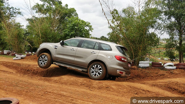 Endeavour ఎస్యూవీని కాపాడటానికి Ford చేసిన ప్రయత్నాలు ఫలించలేదు!