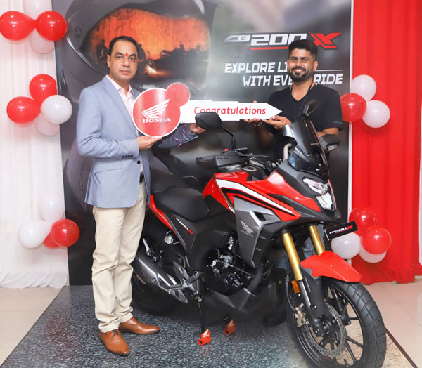 CB200X డెలివరీలు ప్రారంభించిన Honda Motor Cycle; పూర్తి వివరాలు