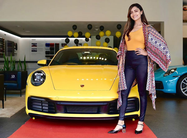 ఖరీదైన లగ్జరీ కారు కొన్న యమదొంగ బ్యూటీ.. దీని ధర అక్షరాలా..