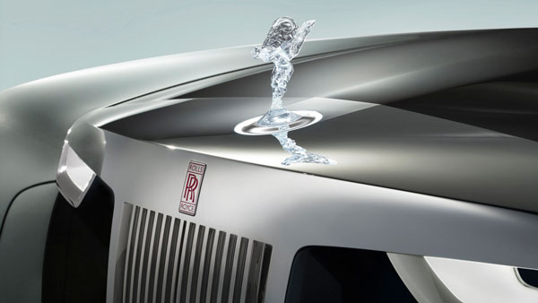 ప్రపంచ మార్కెట్లో విడుదలకు సిద్ధమైన Rolls Royce ఫస్ట్ ఎలక్ట్రిక్ కార్; వివరాలు
