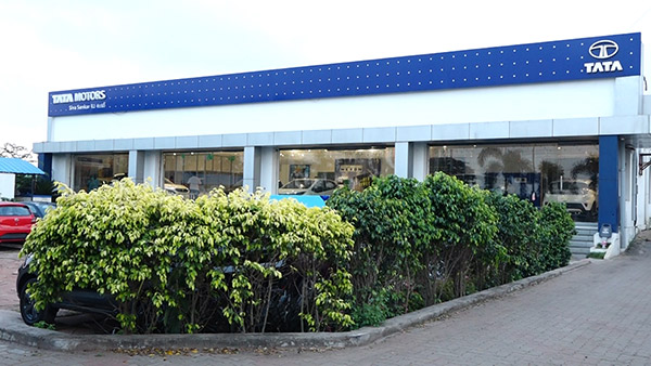 Tata Motors కొత్త రికార్డ్; ఒకే రోజు 70 షోరూమ్ల ప్రారంభం